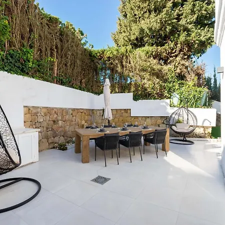 Vacation Marbella: Pet-friendly Ground Floor Near Puerto Banus *